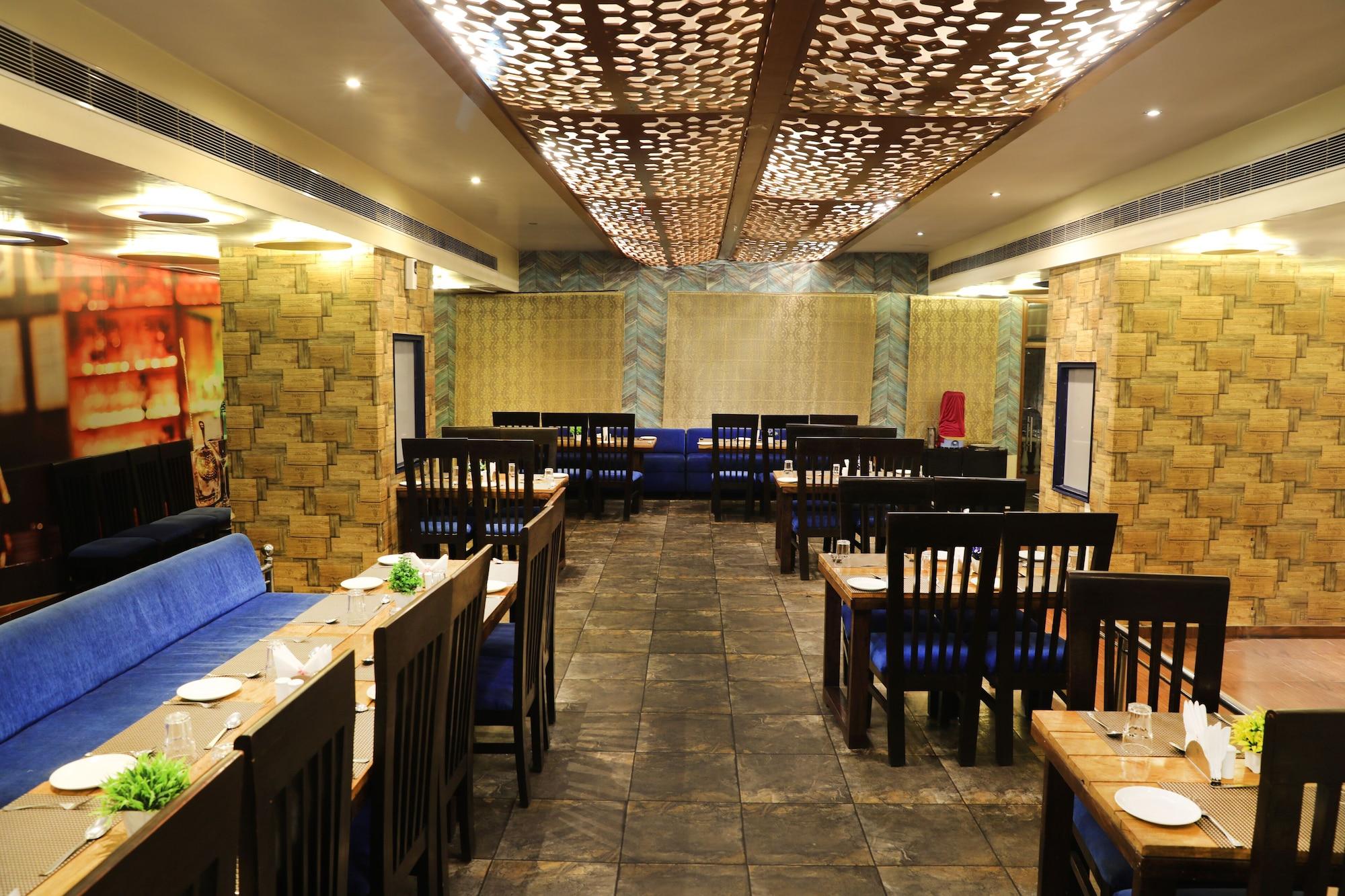 Restaurant The Byke Grassfield Resort With Outdoor Pool, Shyam Nagar