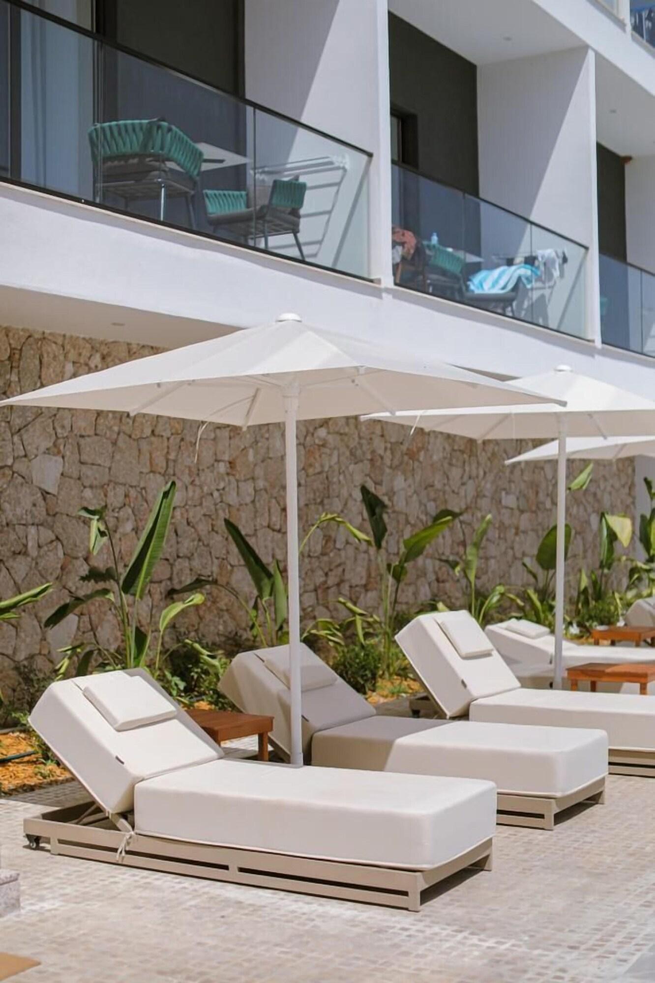 Vista Piscina Black Diamond Hotel Dhermi