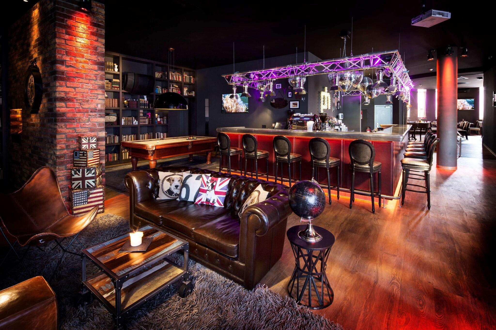 Bar/Salón pentahotel Leuven