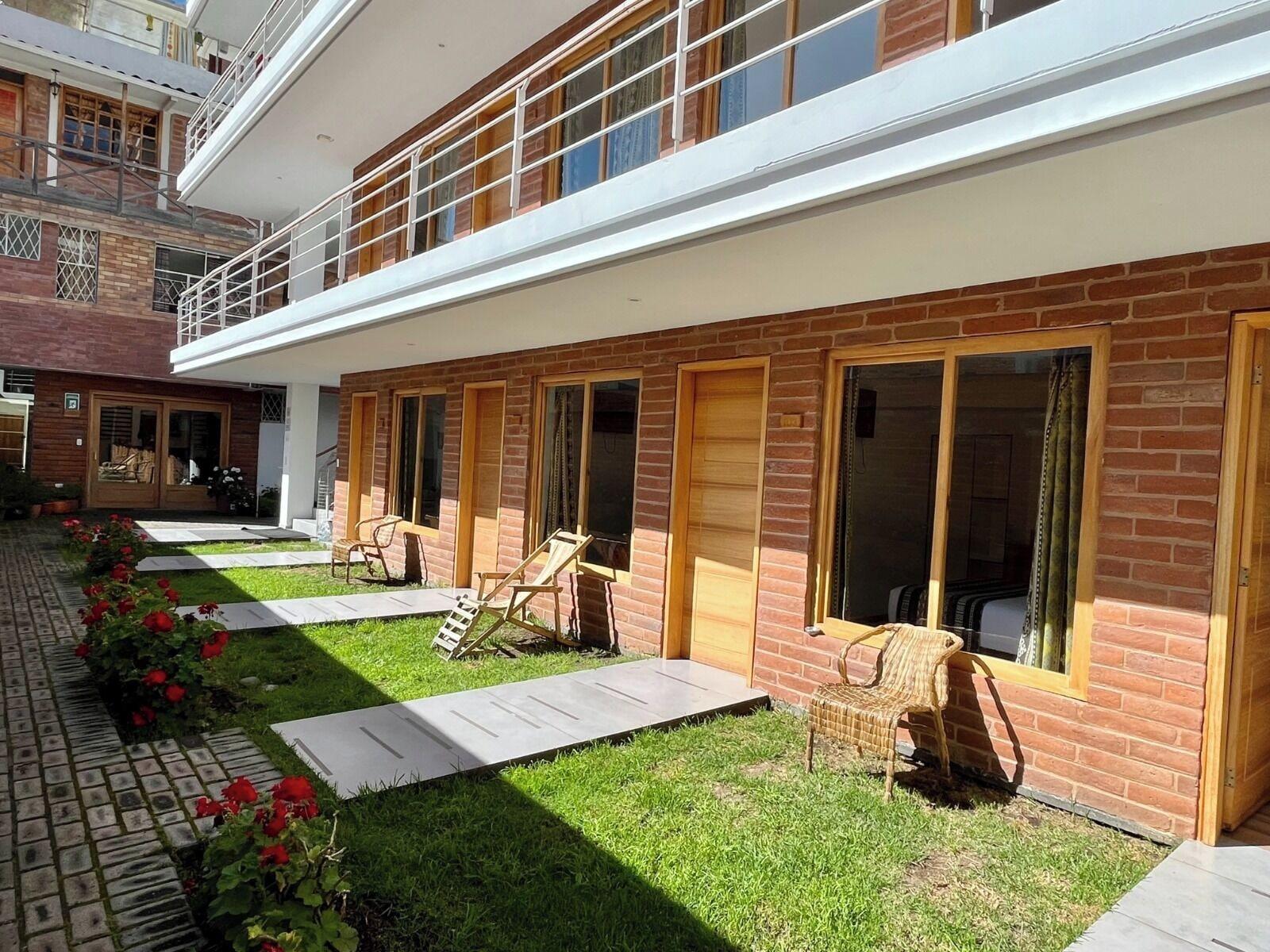 Vista Exterior Hostal El Geranio