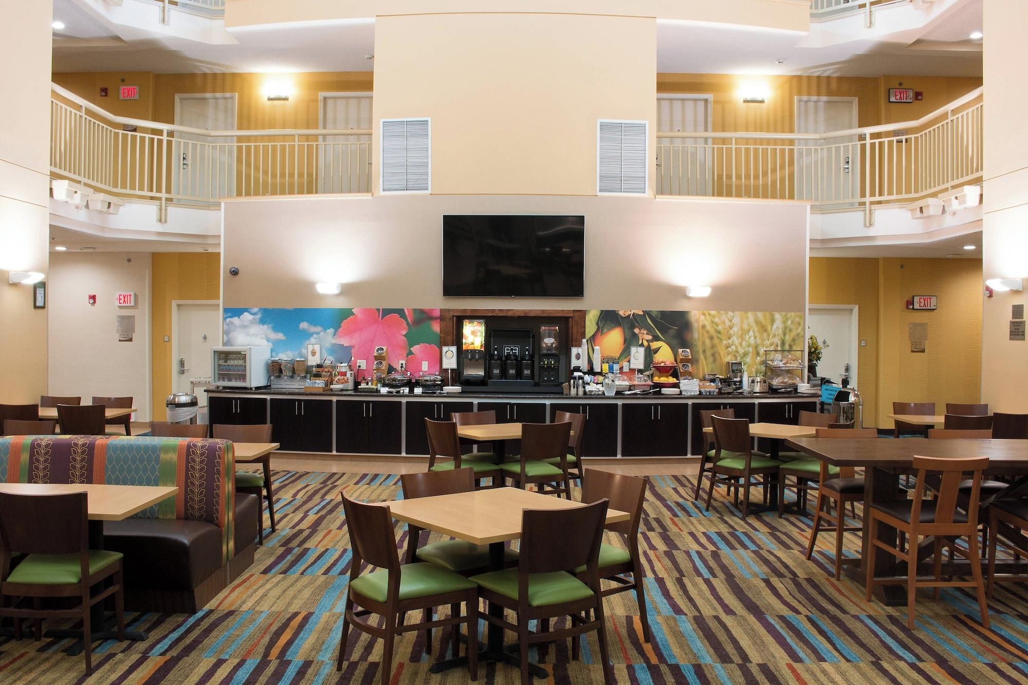 Varios Fairfield Inn & Suites by Marriott Oakland Hayward