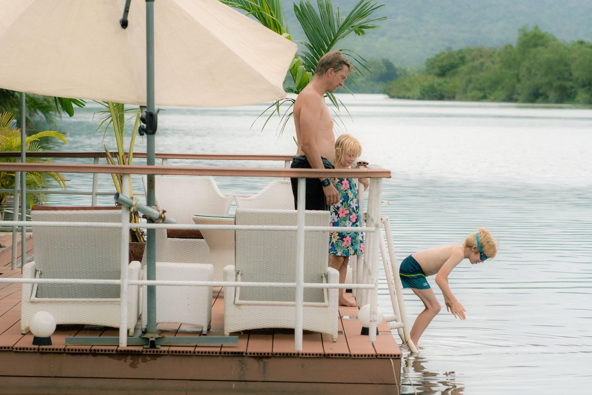 Instalaciones Recreativas Canvas and Orchids Retreat