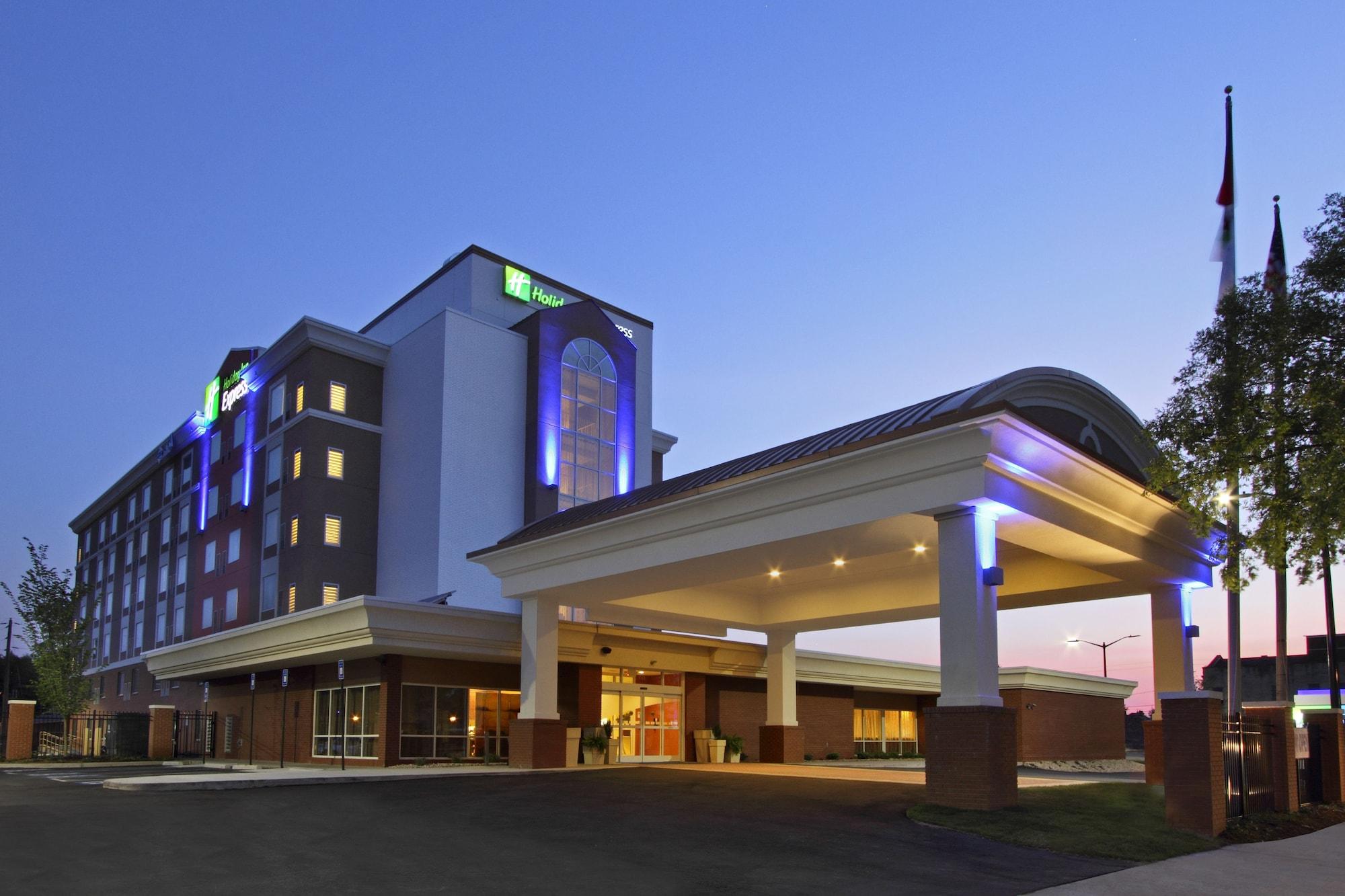 Vista Exterior Holiday Inn Express Augusta Downtown by IHG