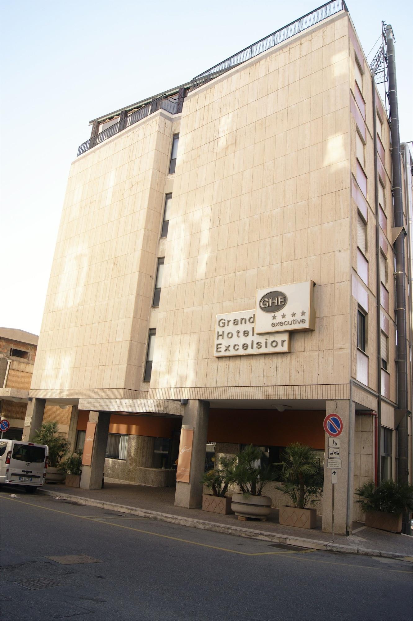 Vista Exterior Grand Hotel Excelsior
