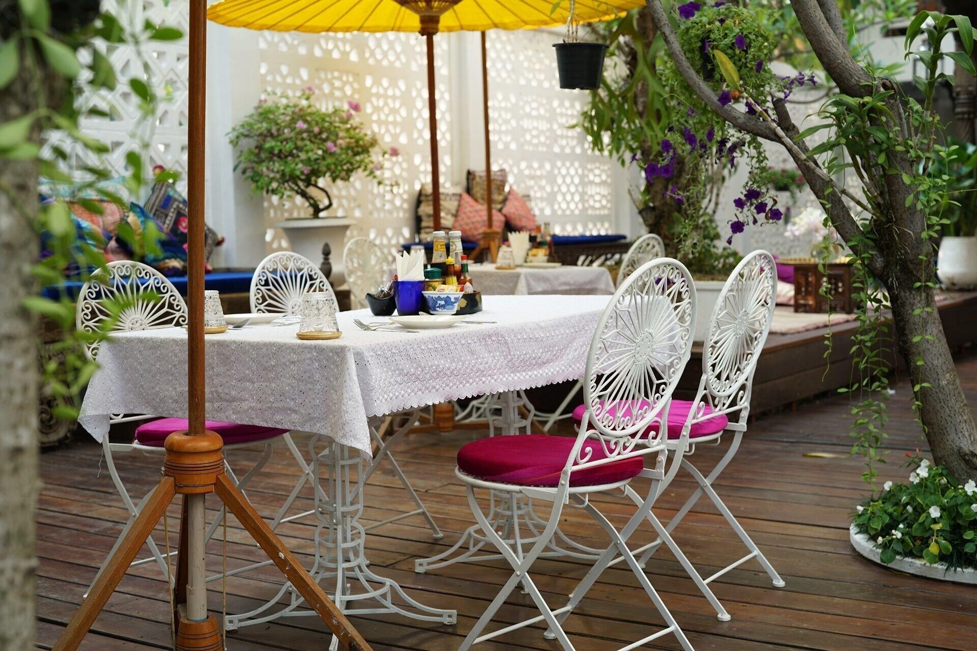Restaurant At Niman Conceptual Home