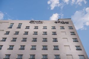 Alojamiento - Strato Hotel by Warwick