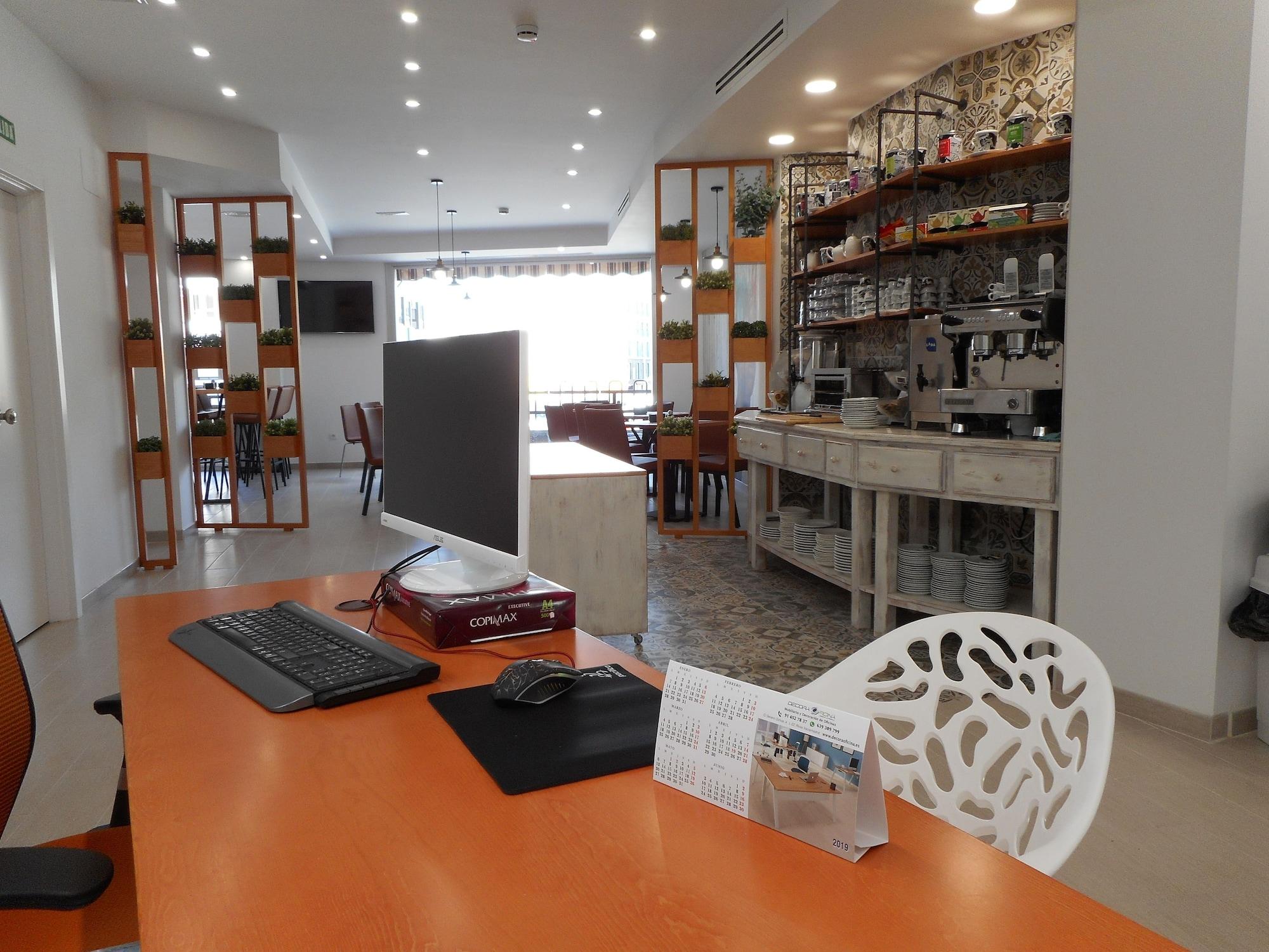 Bar/Salón Hostal Gran Vía