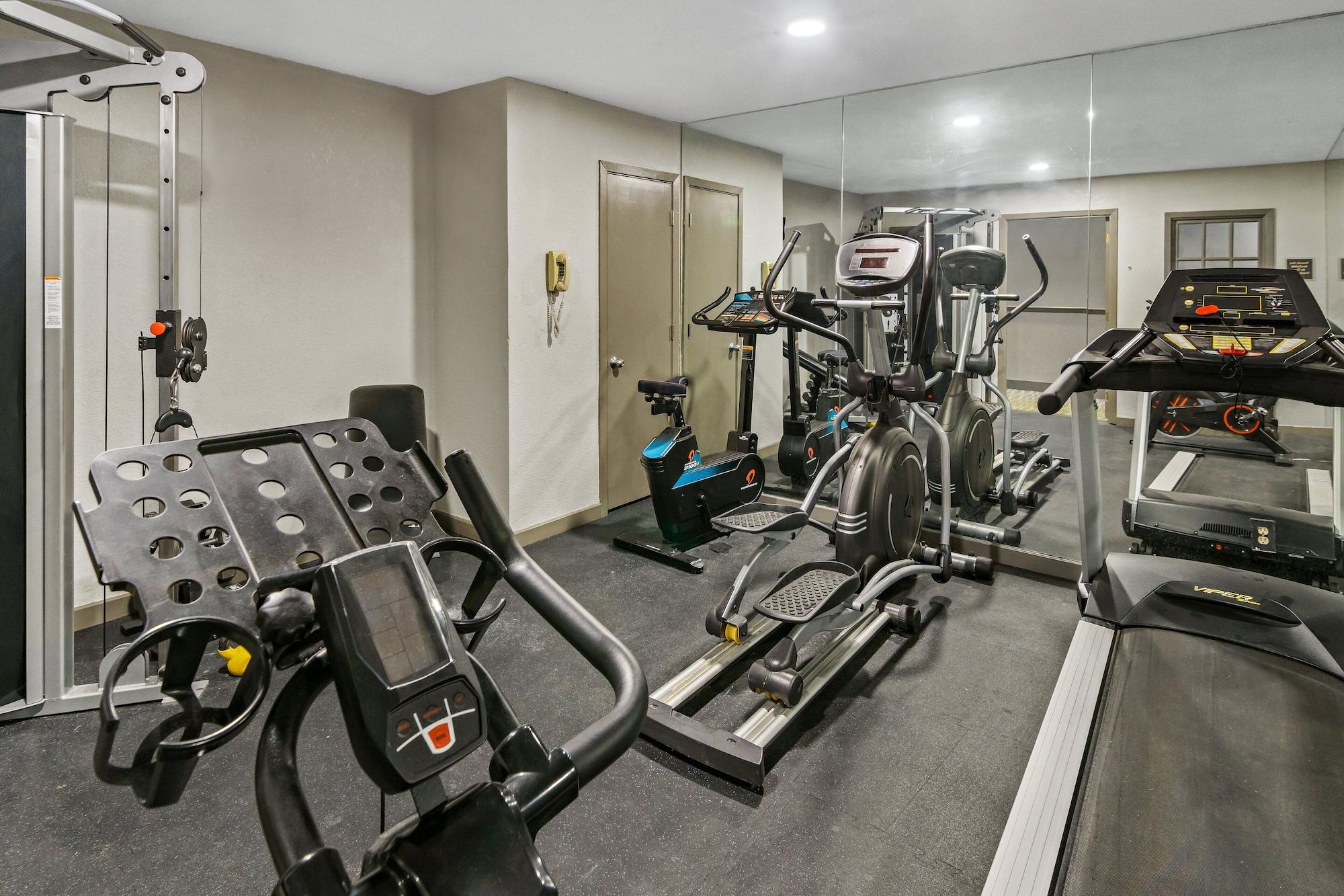 Gimnasio Red Roof Inn & Suites Irving – DFW Airport South