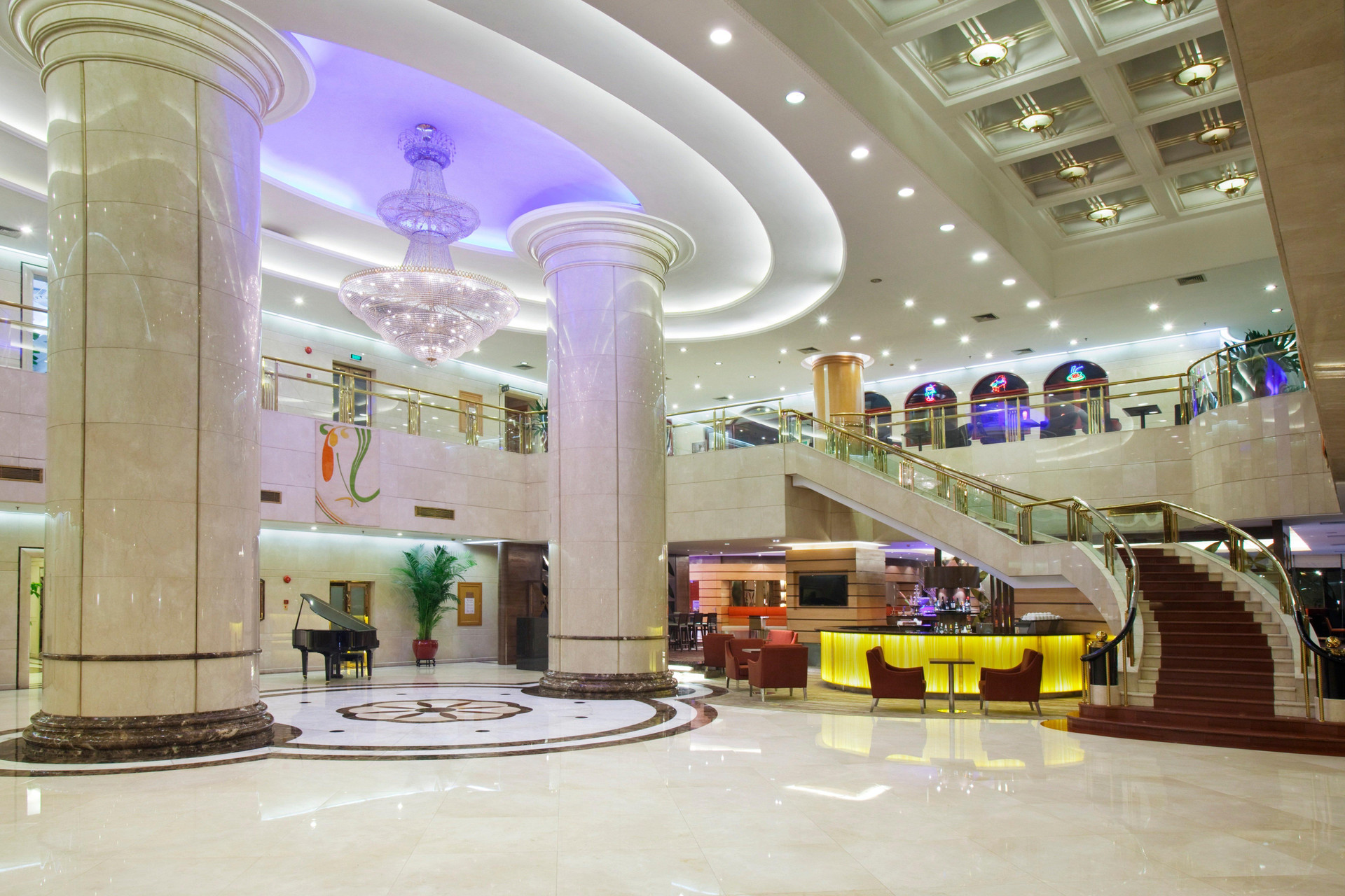 Vista Lobby Holiday Inn Shenzhen Donghua by IHG