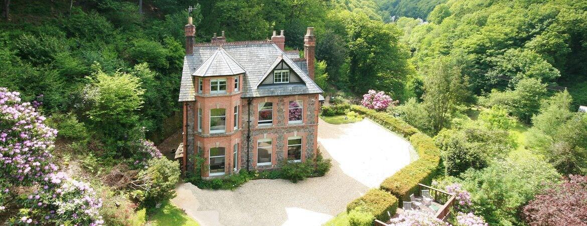 Varios Glen Lodge Luxury B&B
