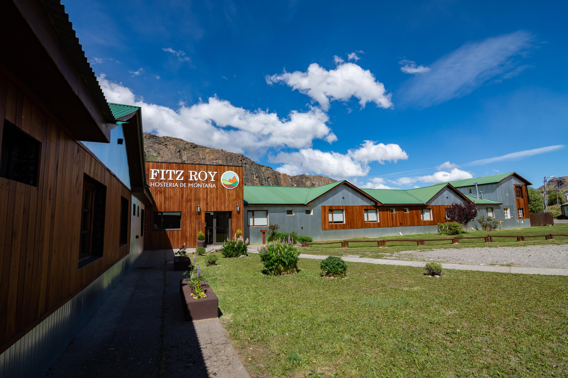 Vista Exterior Fitz Roy Hostería de Montaña