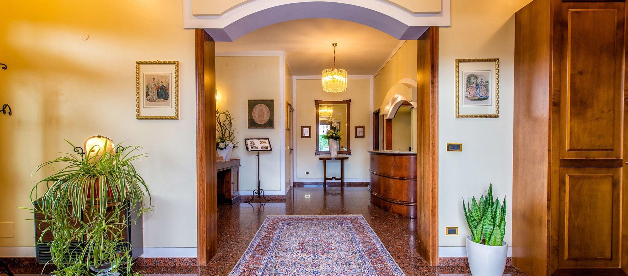 Vista Lobby Hotel Aquila
