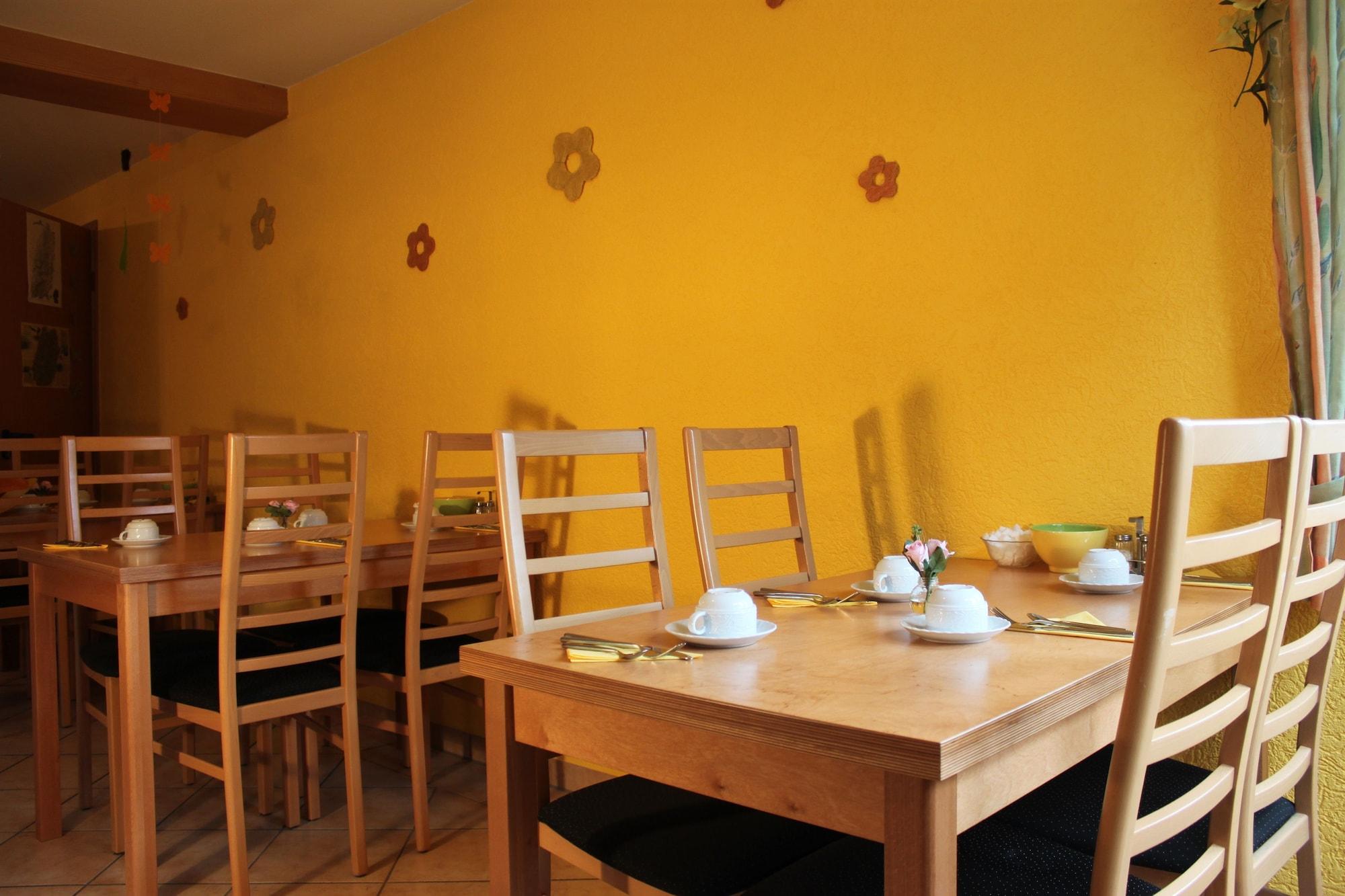 Restaurant Hotel & Gästehaus Im Ziegelweg garni