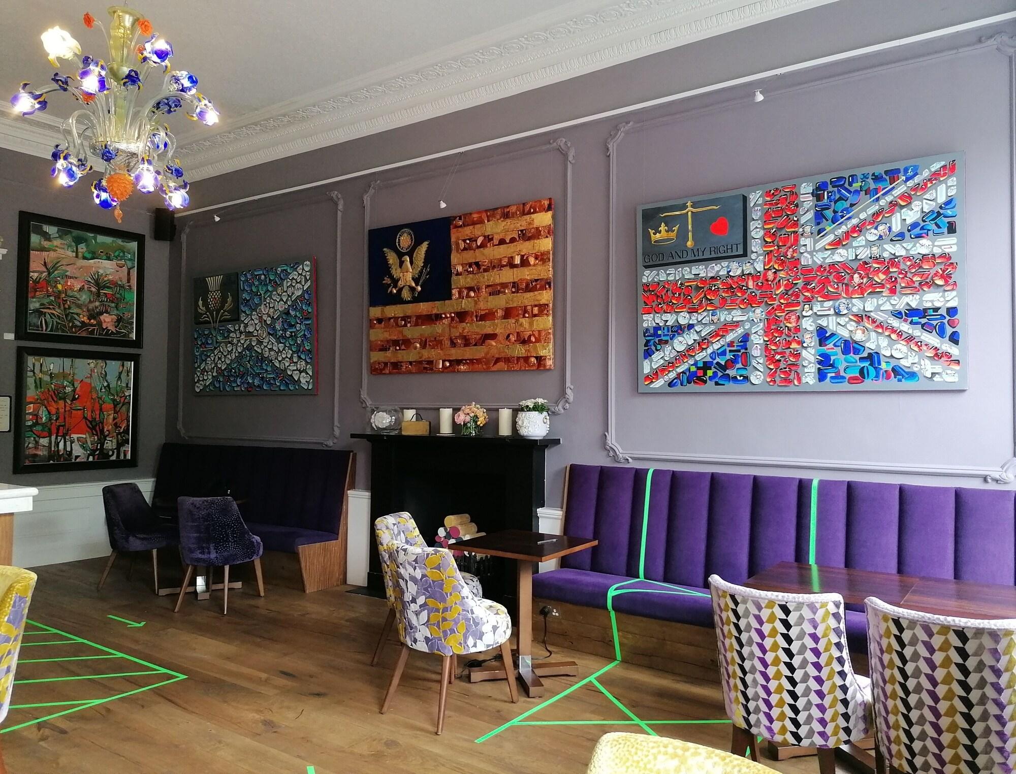 Bar/Salón 24 Royal Terrace
