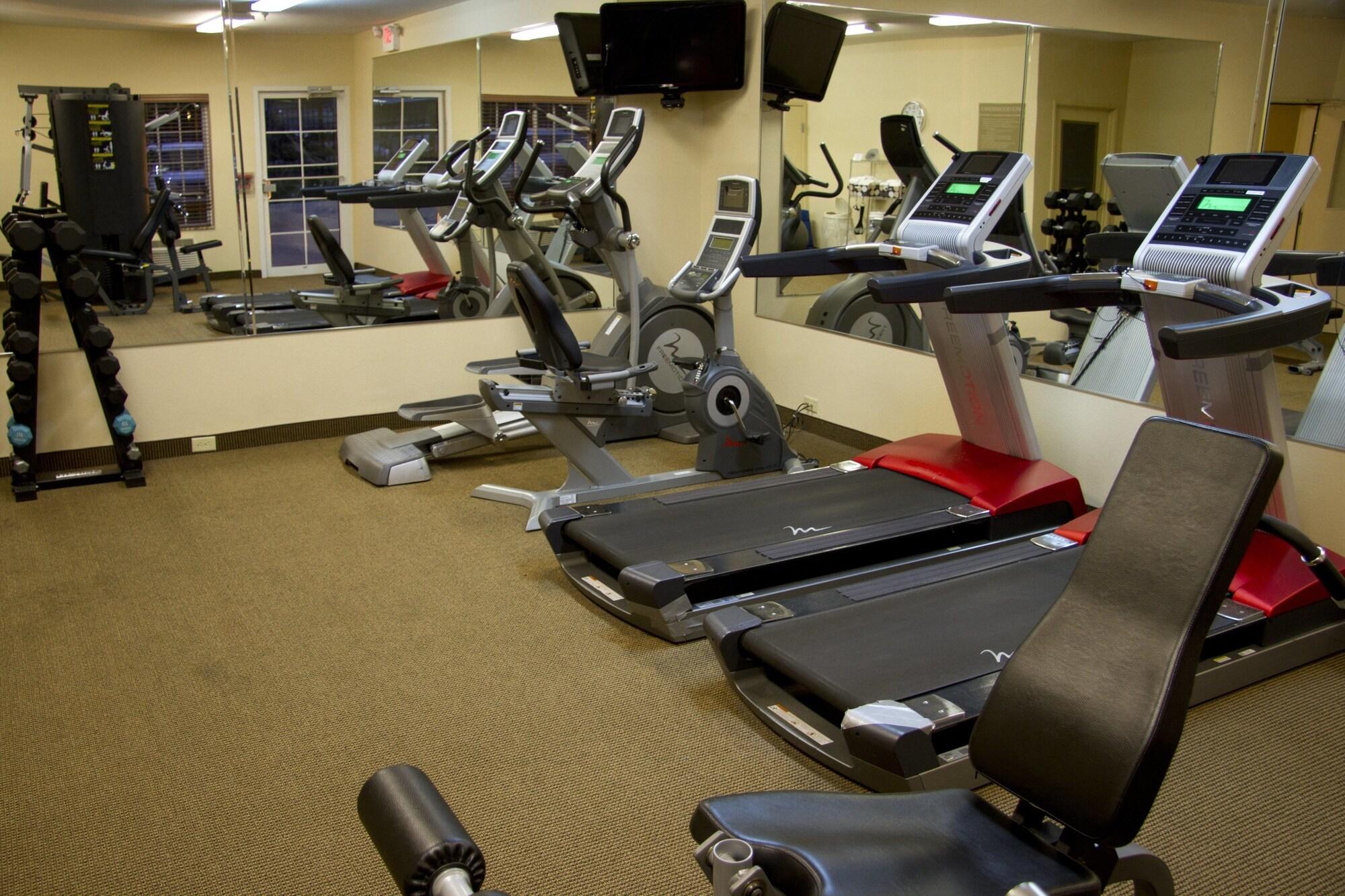 Gimnasio Candlewood Suites Champaign-Urbana University Area by IHG