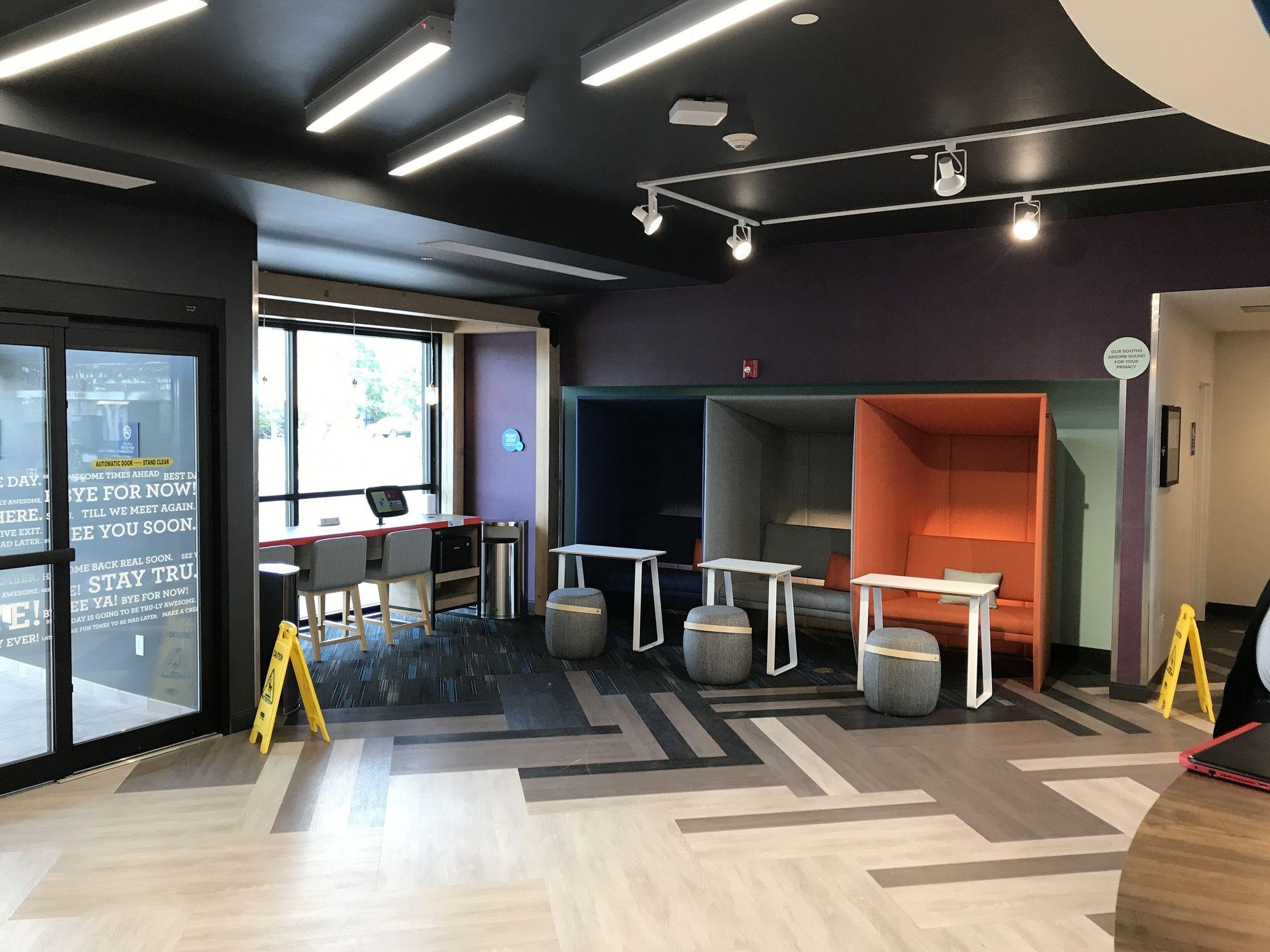 Centro de Negocios Tru by Hilton Cedar Rapids Westdale