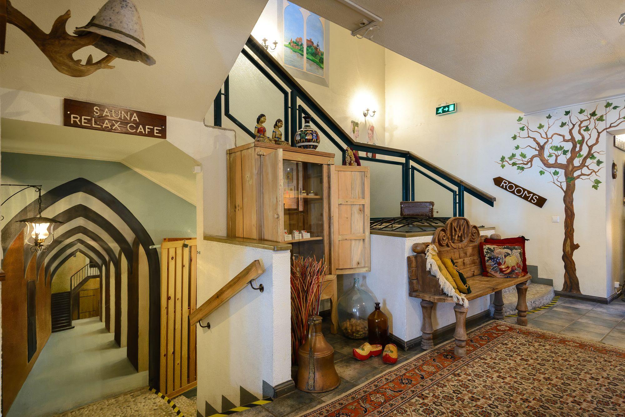Vista Lobby Hotel Hansalinn