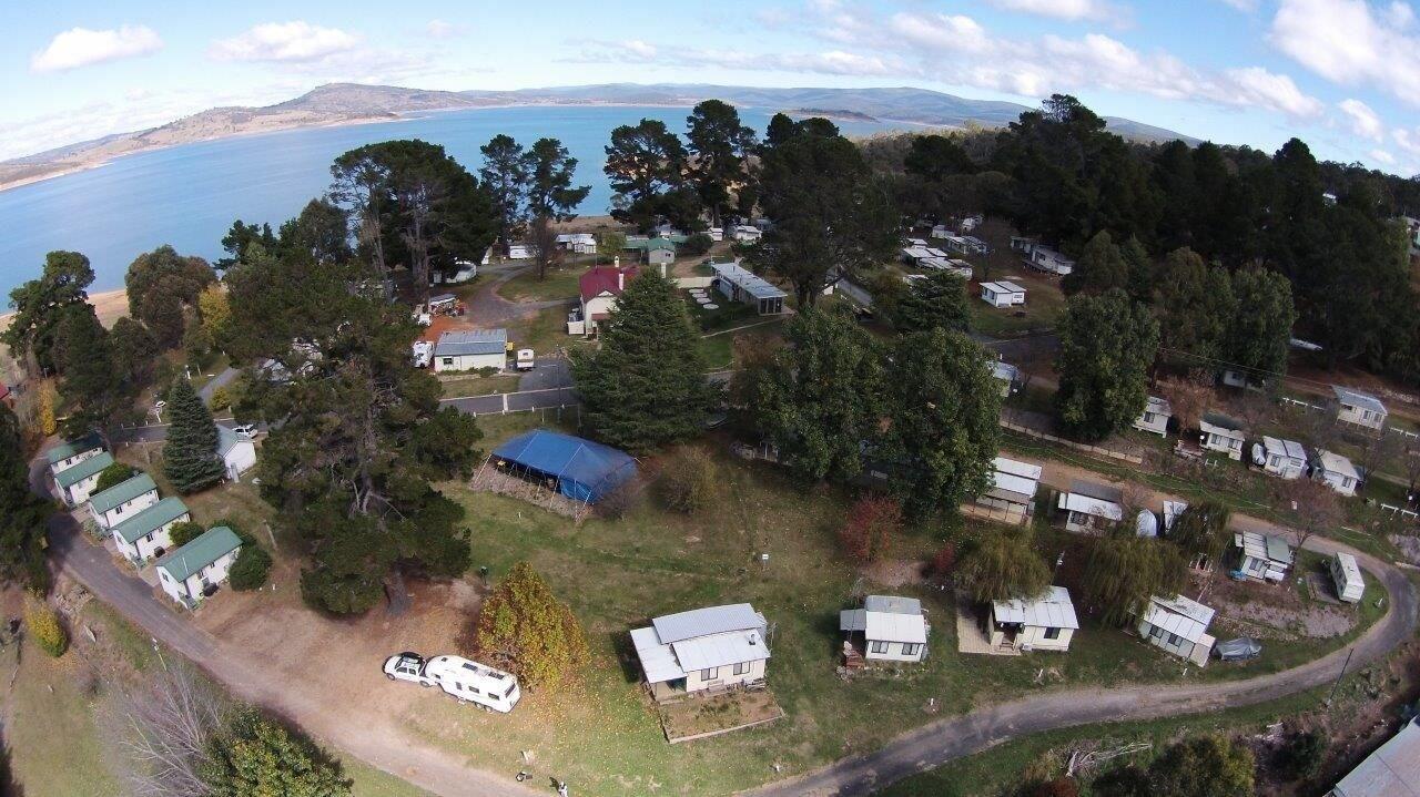 Varios Rainbow Pines Tourist Caravan Park