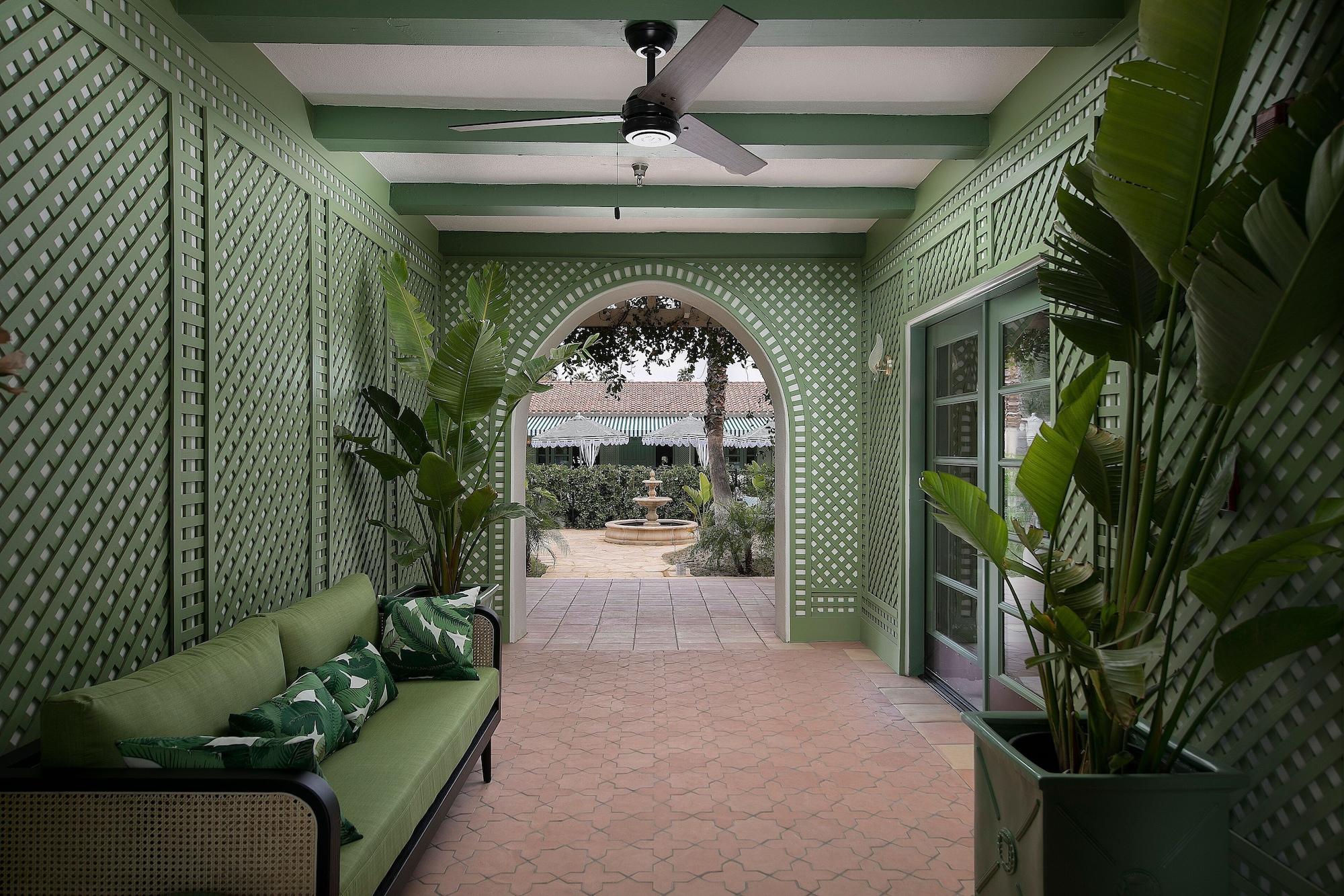 Vista Lobby The Colony Palms Hotel and Bungalows - Adults Only