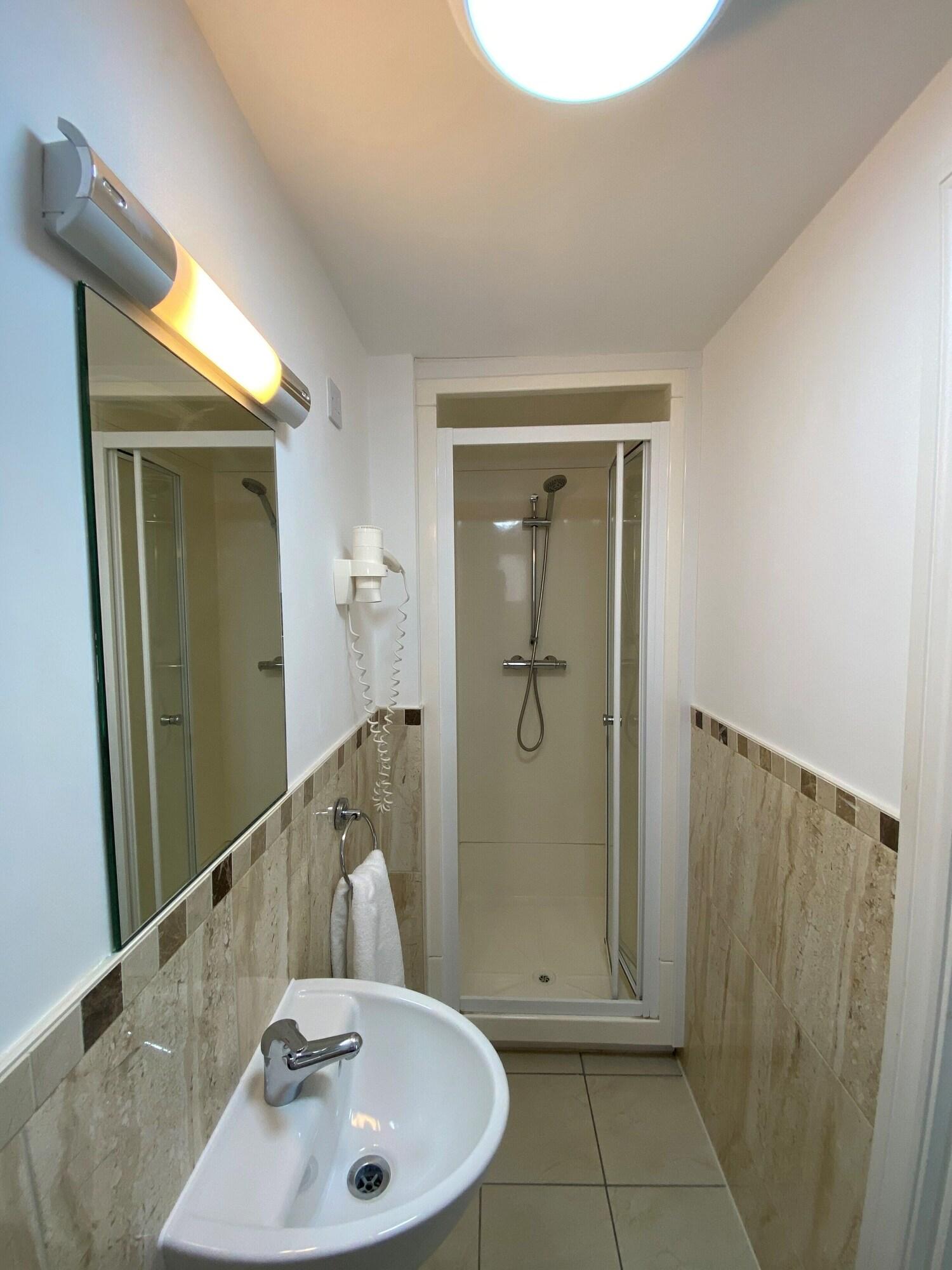 Equipamiento de Habitación Buckingham Hotel