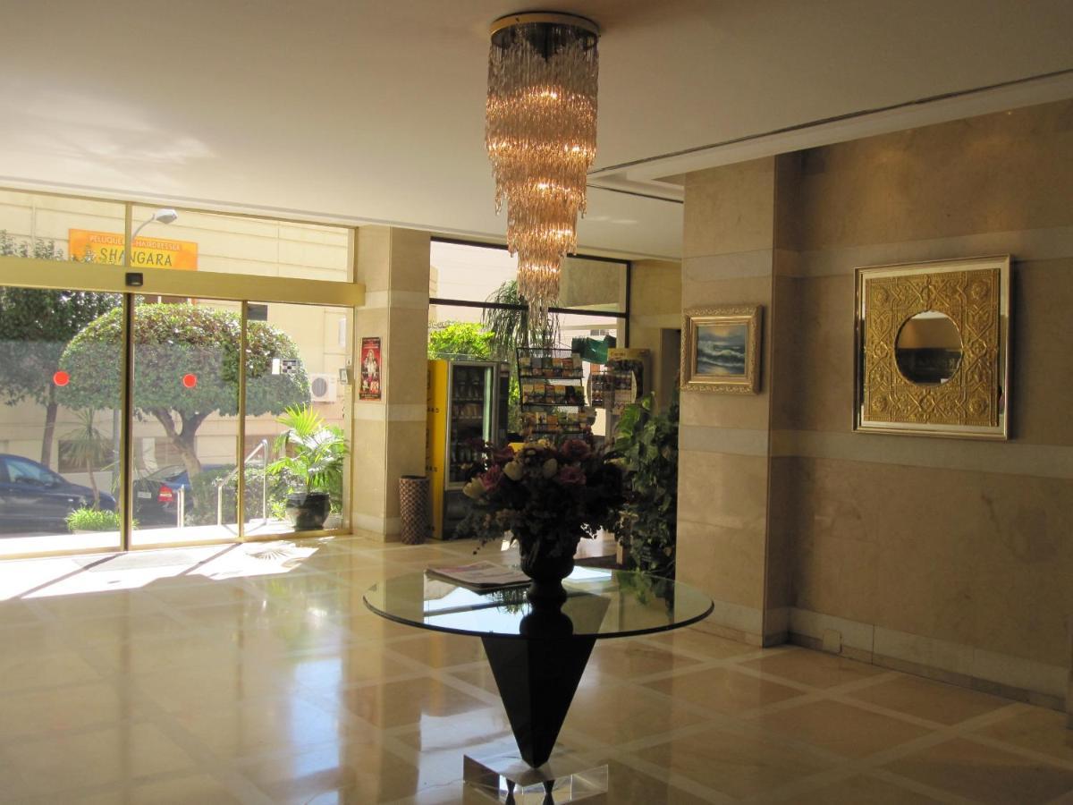 Vista Lobby Ona Marbella Inn