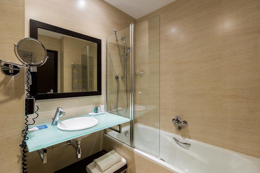 Hotel LCB Hotel Fuenlabrada