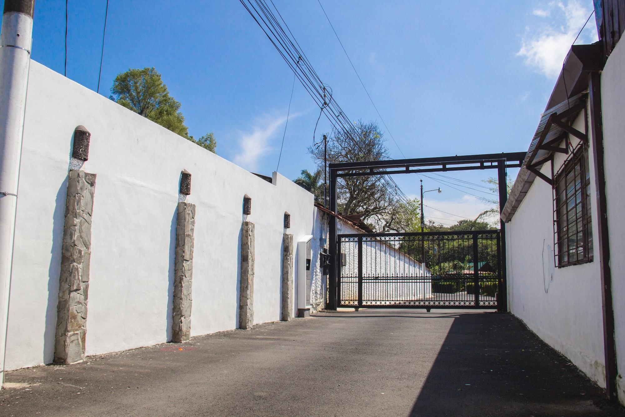 Vista Exterior Terida Airport B&B
