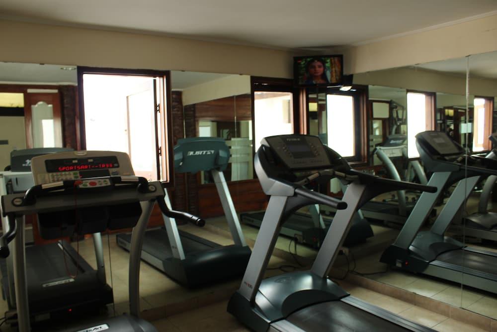 Gimnasio Arion Suites Hotel Bandung