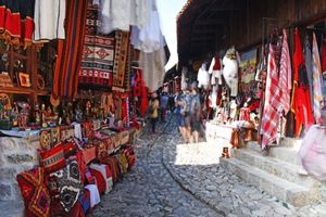 Actividad - Descubre Kruja y la Cueva de Sari Salltik - Excursión de día completo