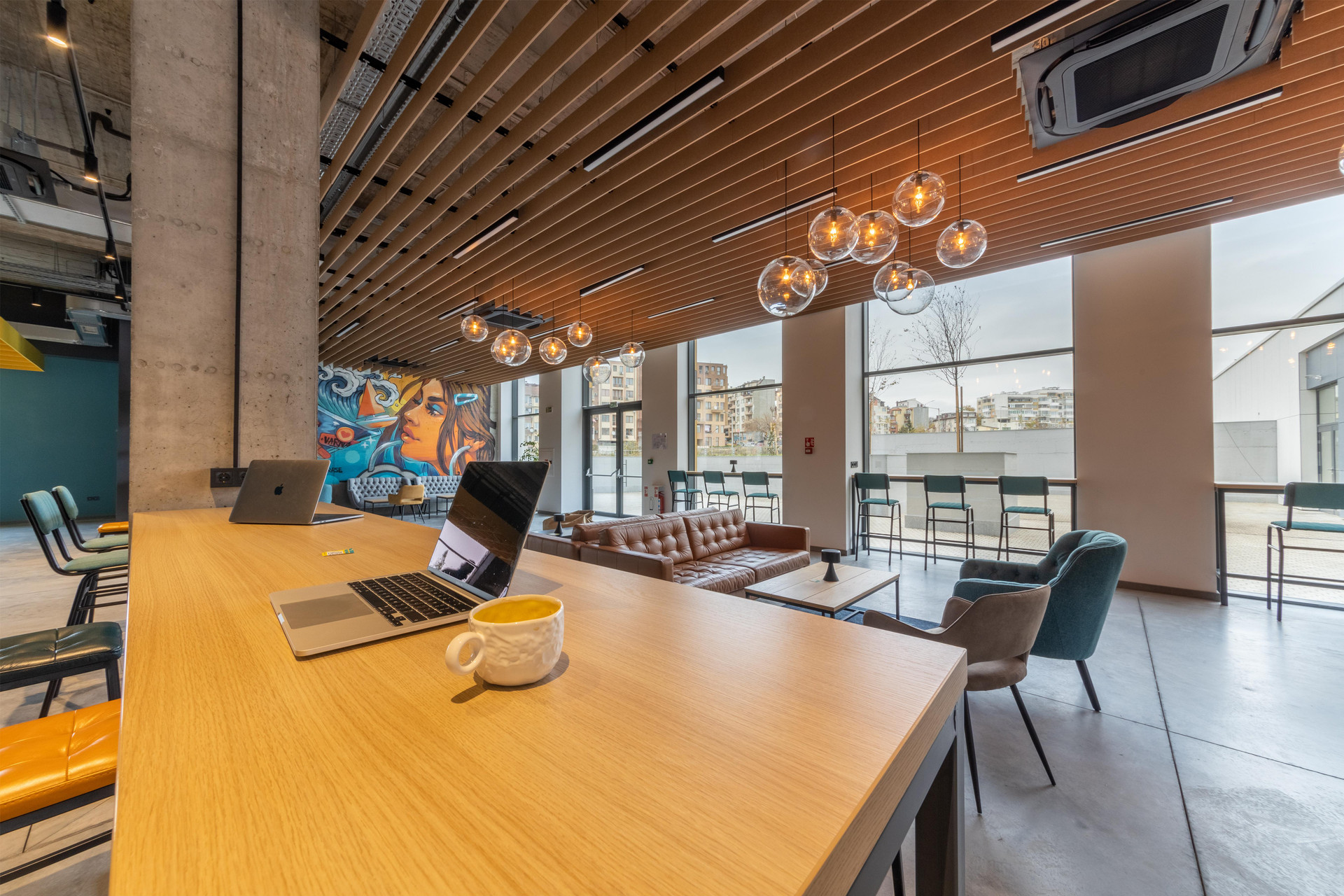 Vista Lobby Campus 90