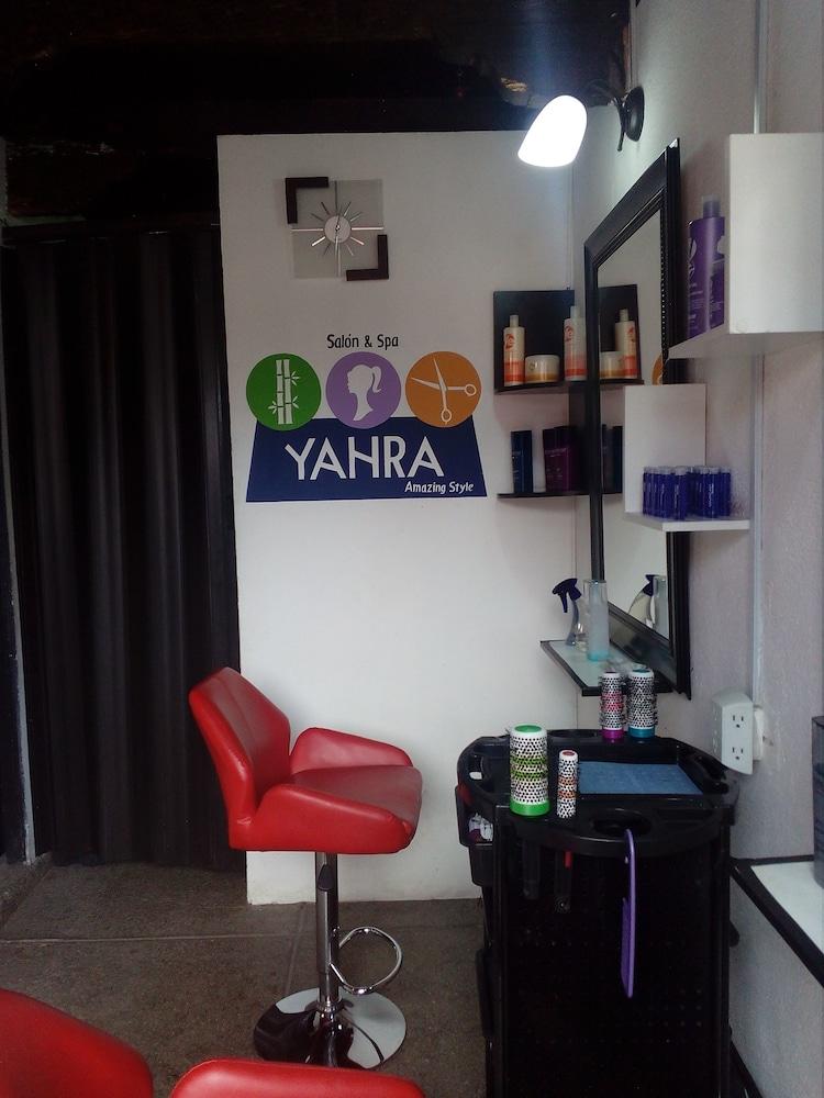 Hotel Hostel y Restaurante Casa Jacaranda