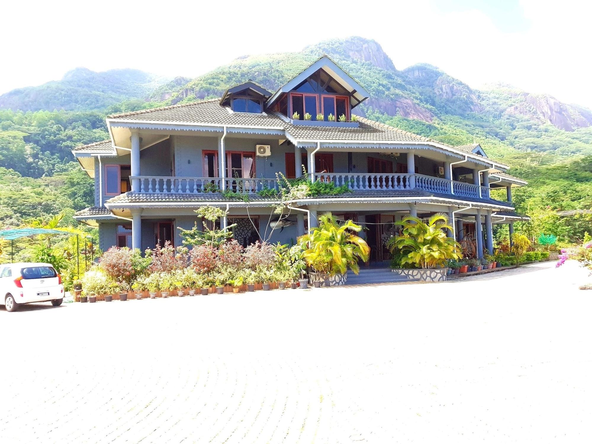 Vista Exterior Blue Hill