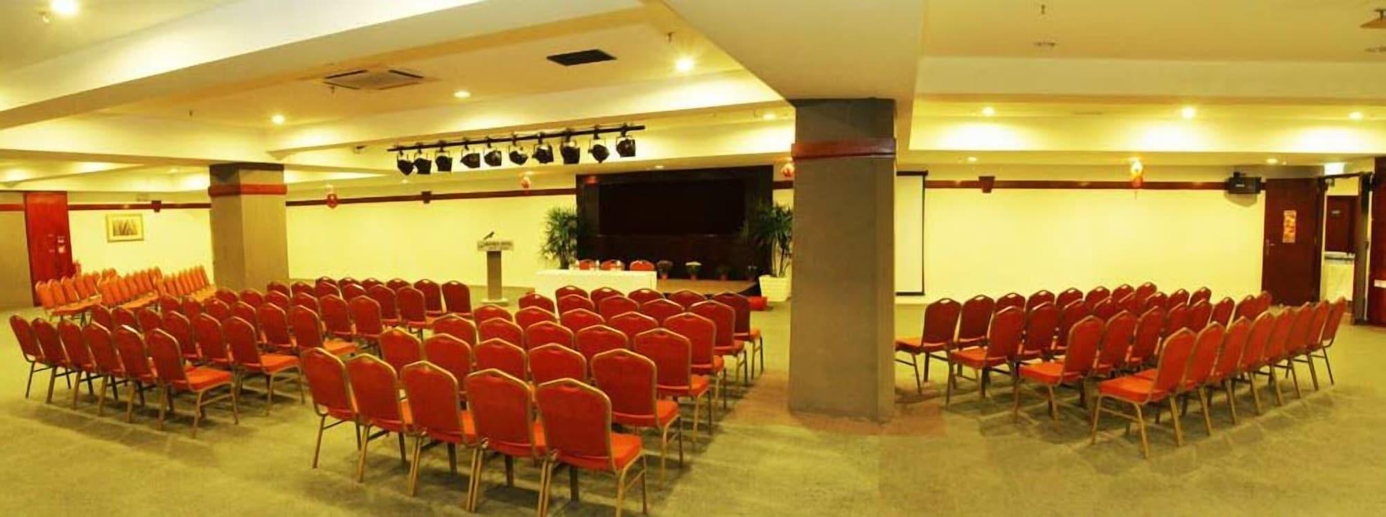 Sala de Reuniones Mayres Hotel Kota Tinggi