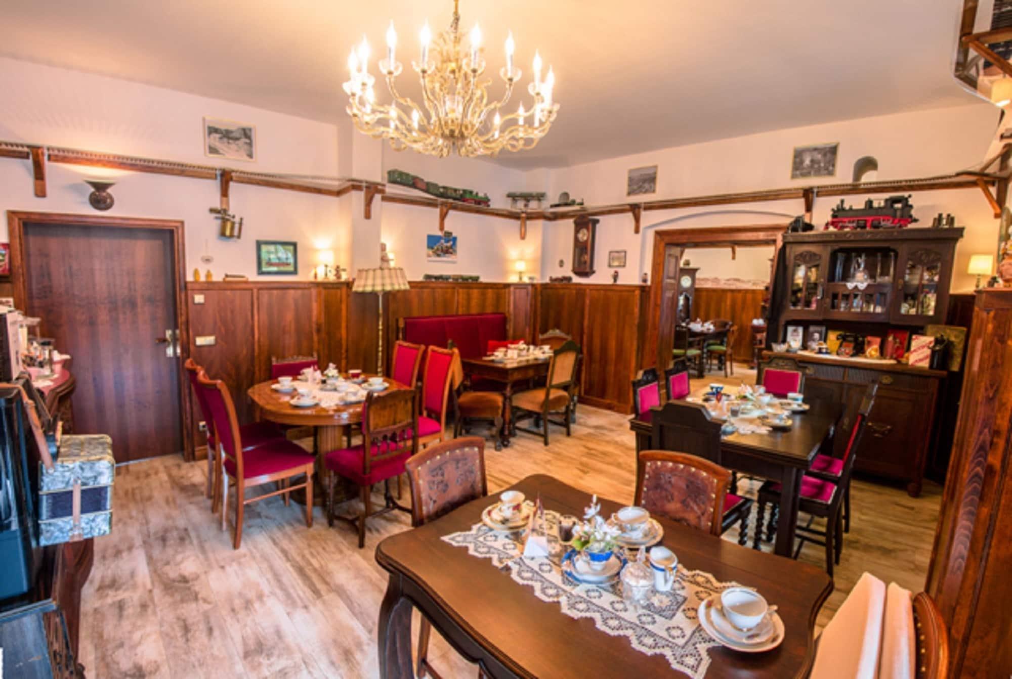 Bar/Salón Wolkensteiner Zughotel