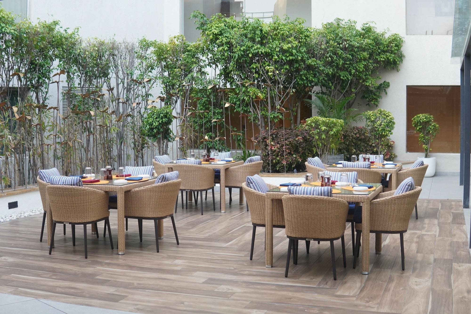 Restaurant Courtyard by Marriott Bhopal
