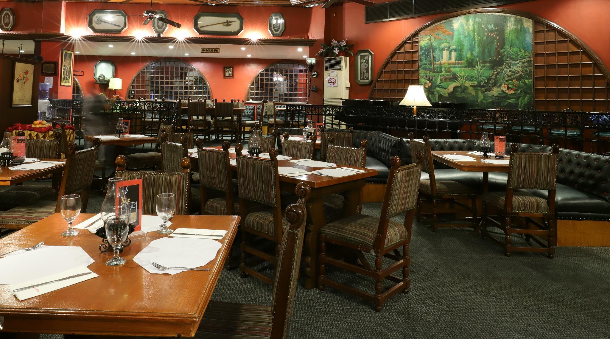 Restaurant New Camelot Hotel
