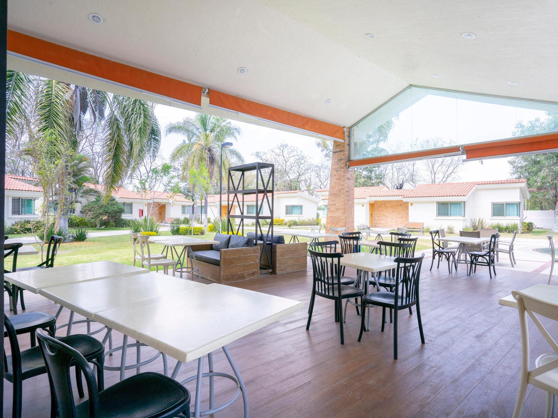 Restaurant Collection O Luna Aqua Villas