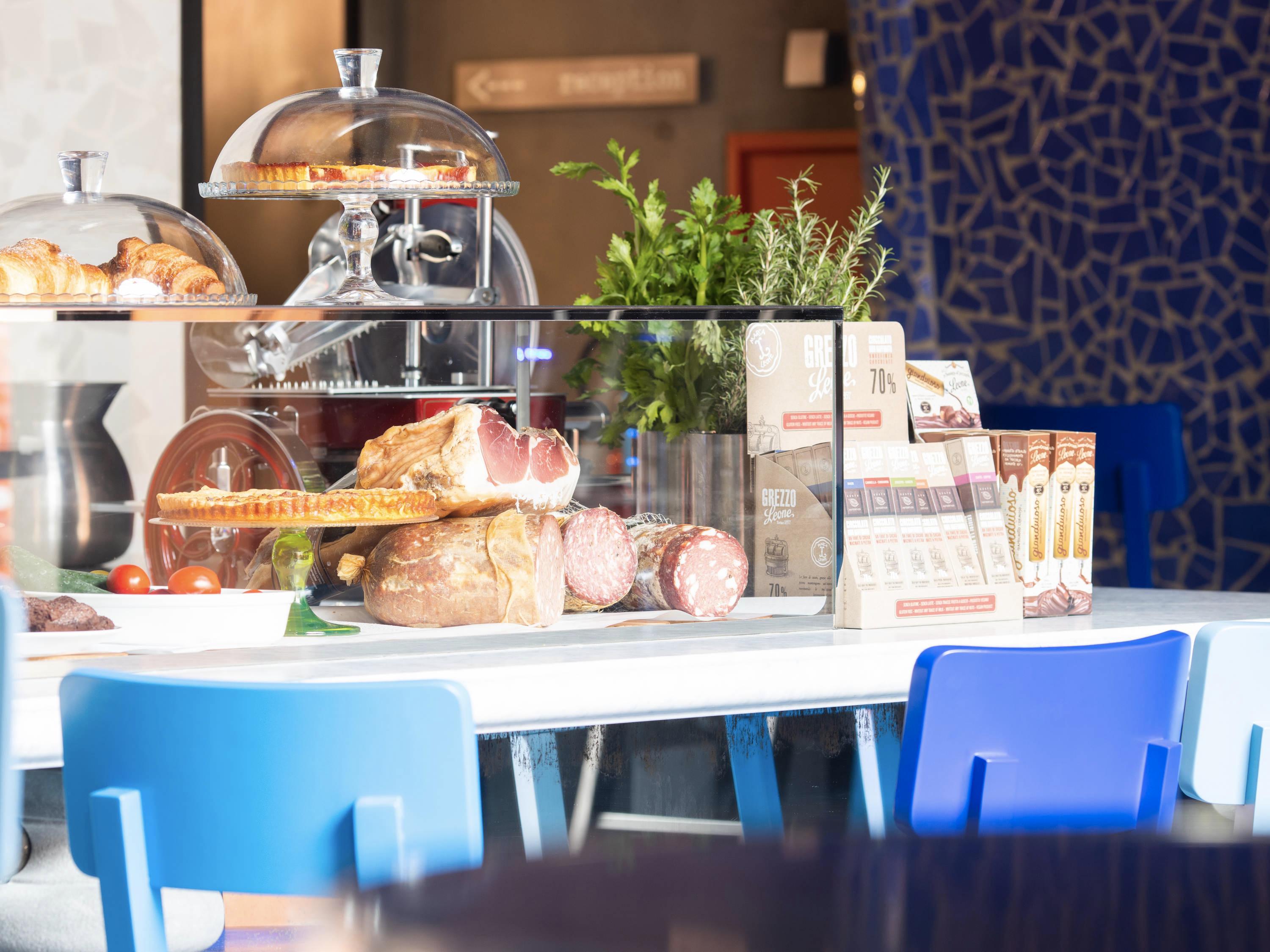 Bar/Salón 25hours Hotel Florence Piazza San Paolino