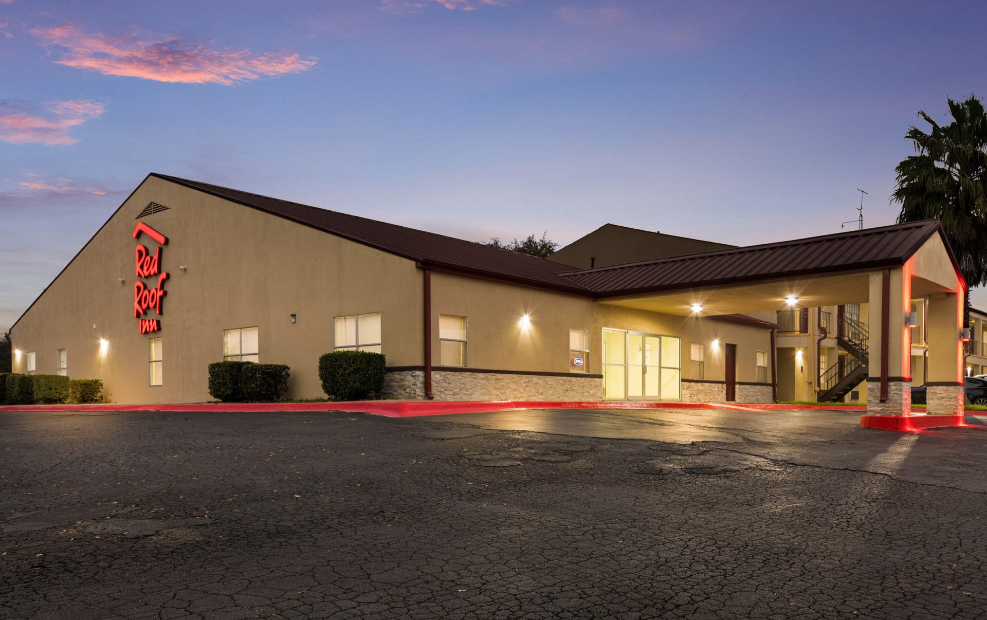 Vista Exterior Red Roof Inn Temple