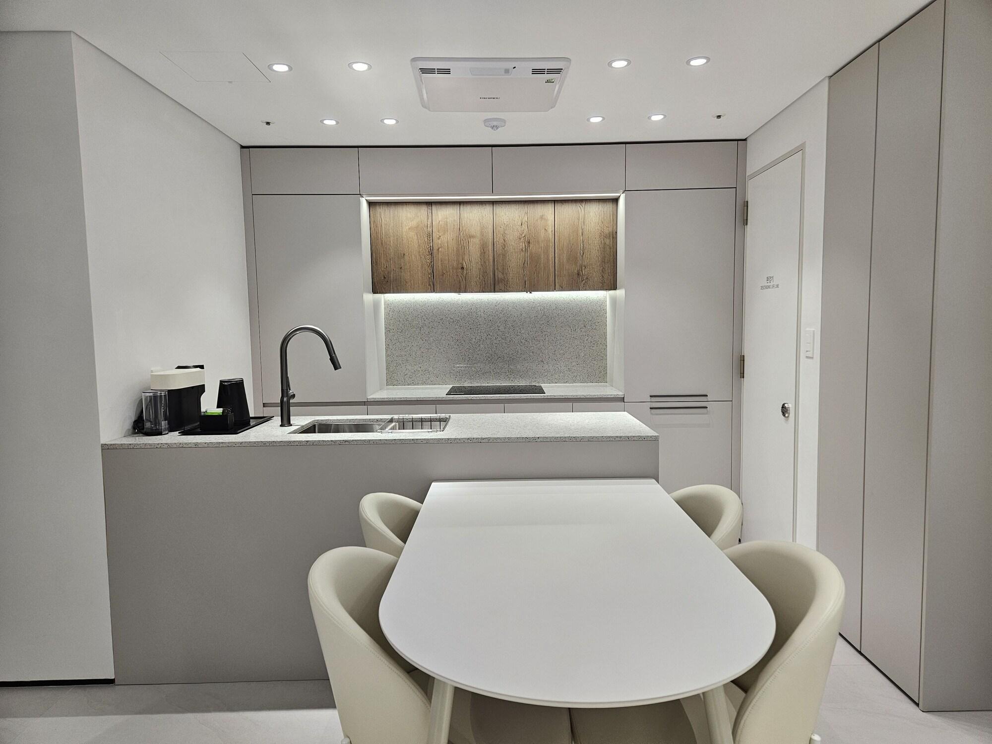 Equipamiento de Habitación Hotel the Designers LYJ Suite Yeoksam