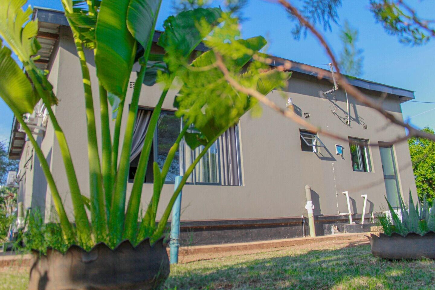 Varios Tou Safari Lodge