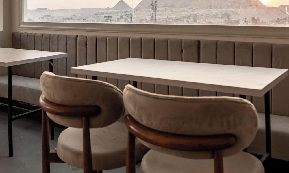 Restaurant RIWAQ Pyramids Boutique