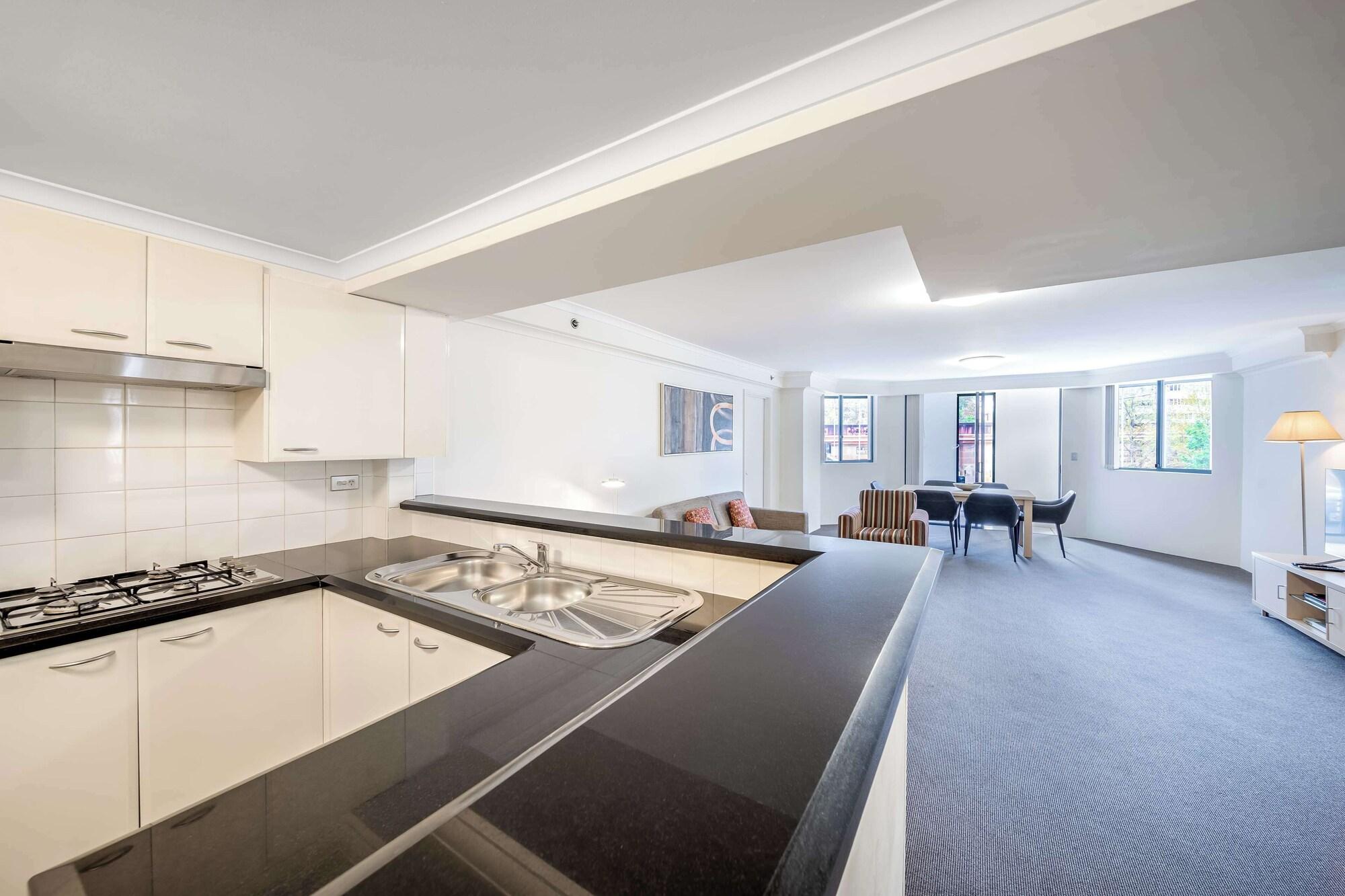 Habitación Oaks Sydney Castlereagh Suites
