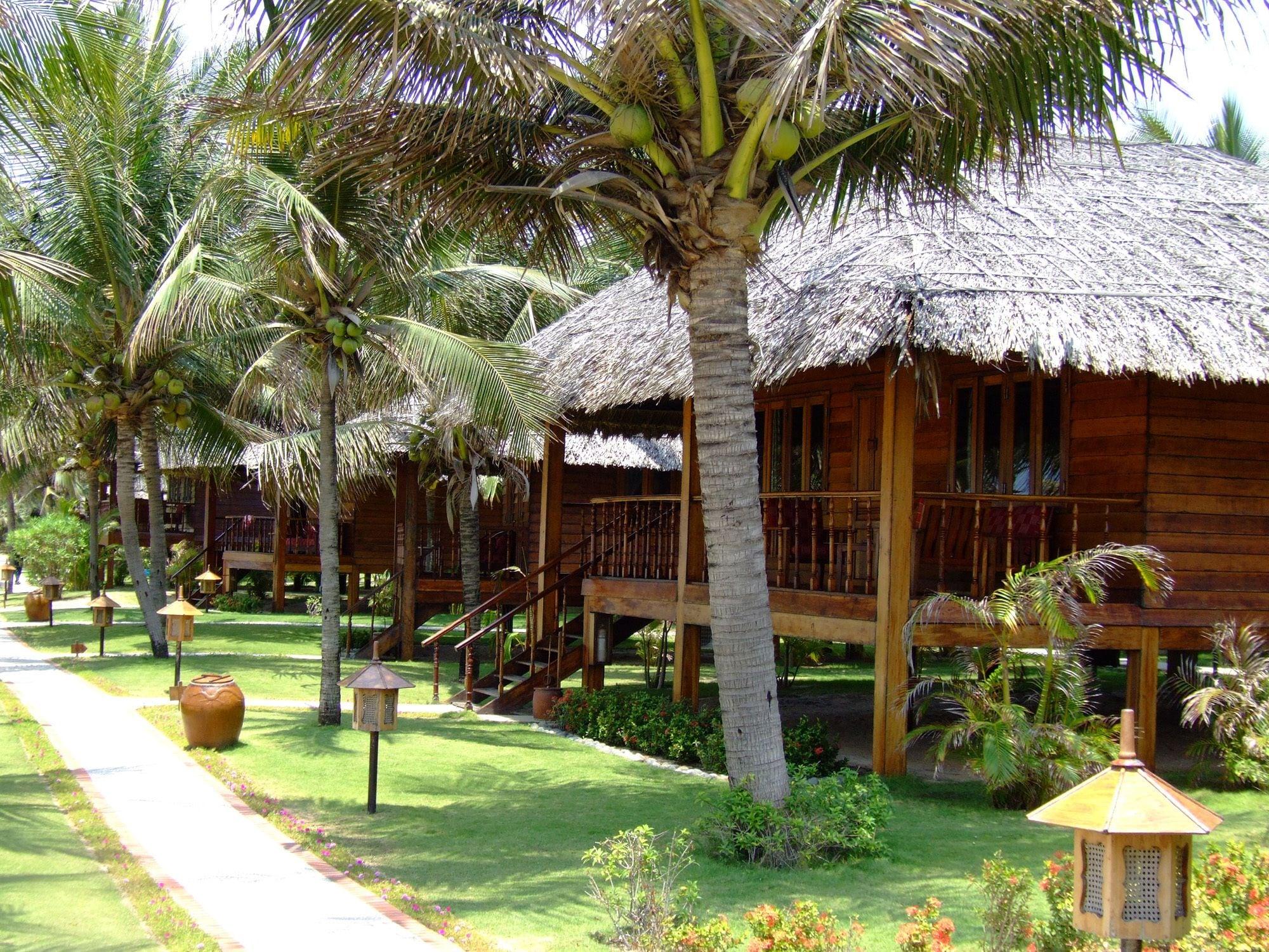 Vista Exterior Coco Beach Resort