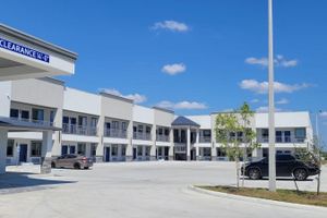 Alojamiento - Platinum inn