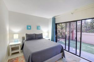 Pacote - Modern condo: Steps from Atlantis & Beach
