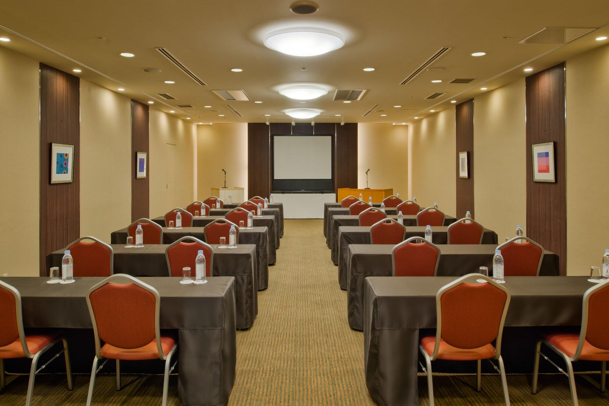 Sala de Reuniones Kobe Sannomiya Tokyu REI Hotel