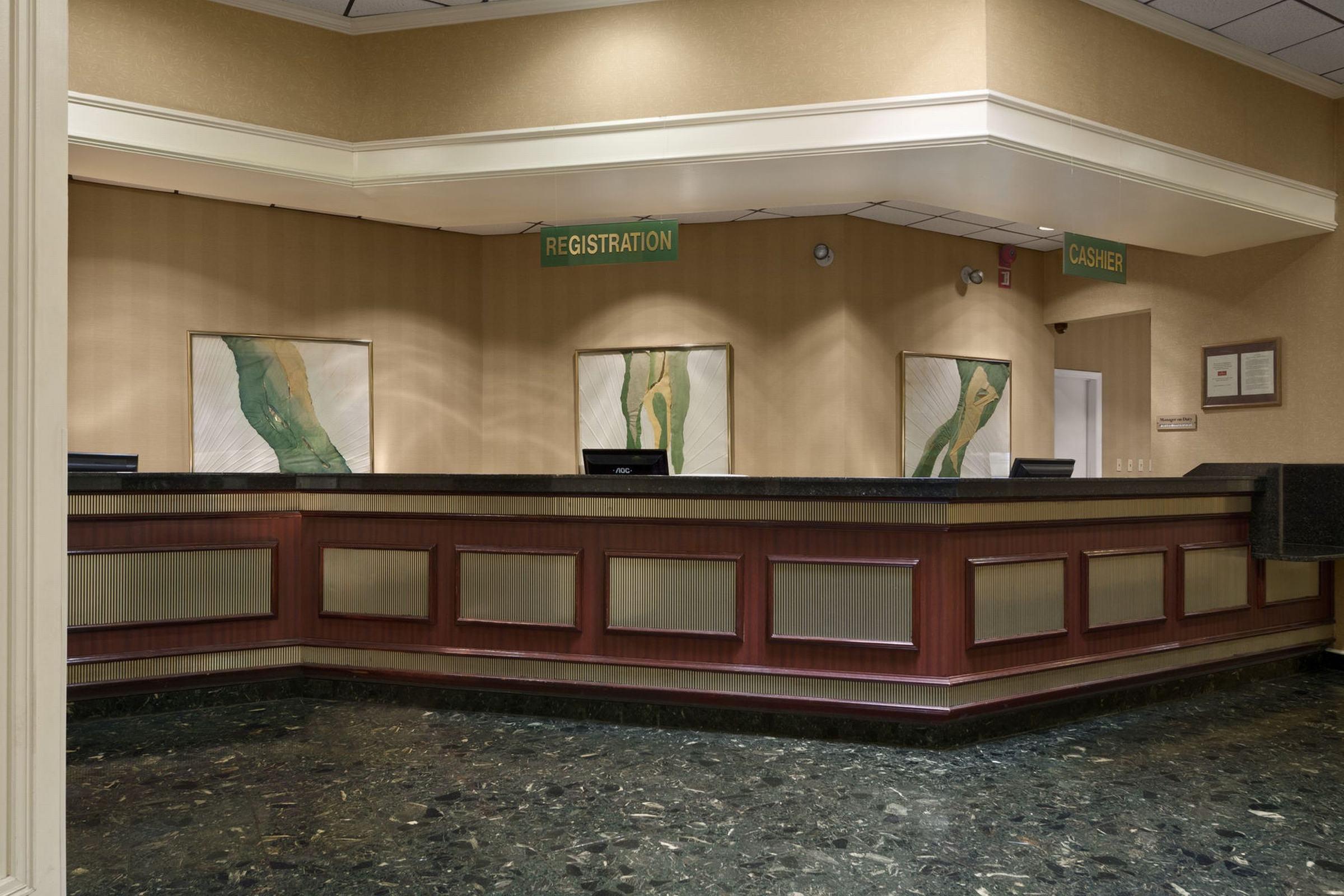 Vista Lobby Ramada Hotel & Conference Center by Wyndham Jacksonville