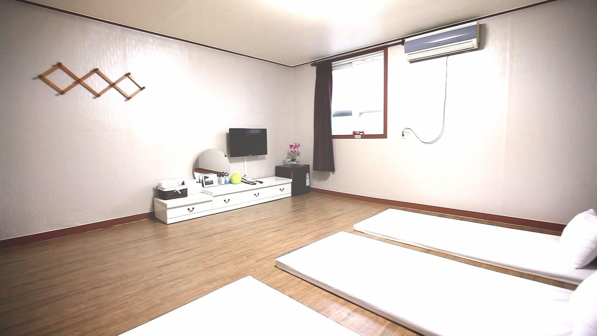 Varios Songnisan Grand Hotel & Condo