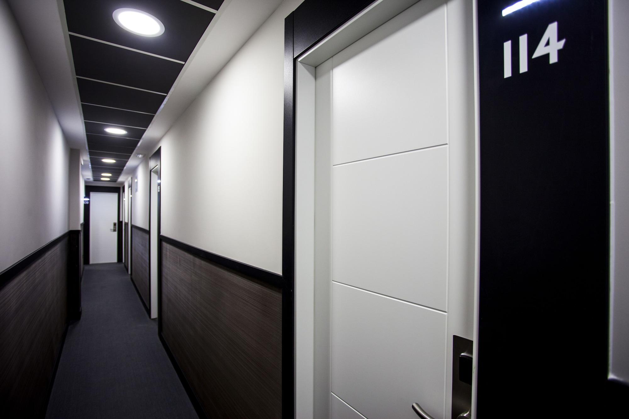 Varios Hostal CC Atocha